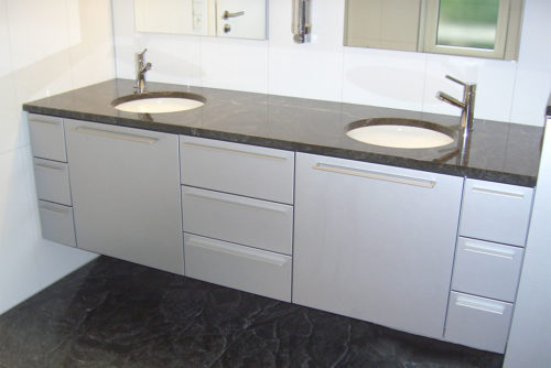 Badezimmermöbel auf Maß geschreinert | Holzmanufaktur Lorenz